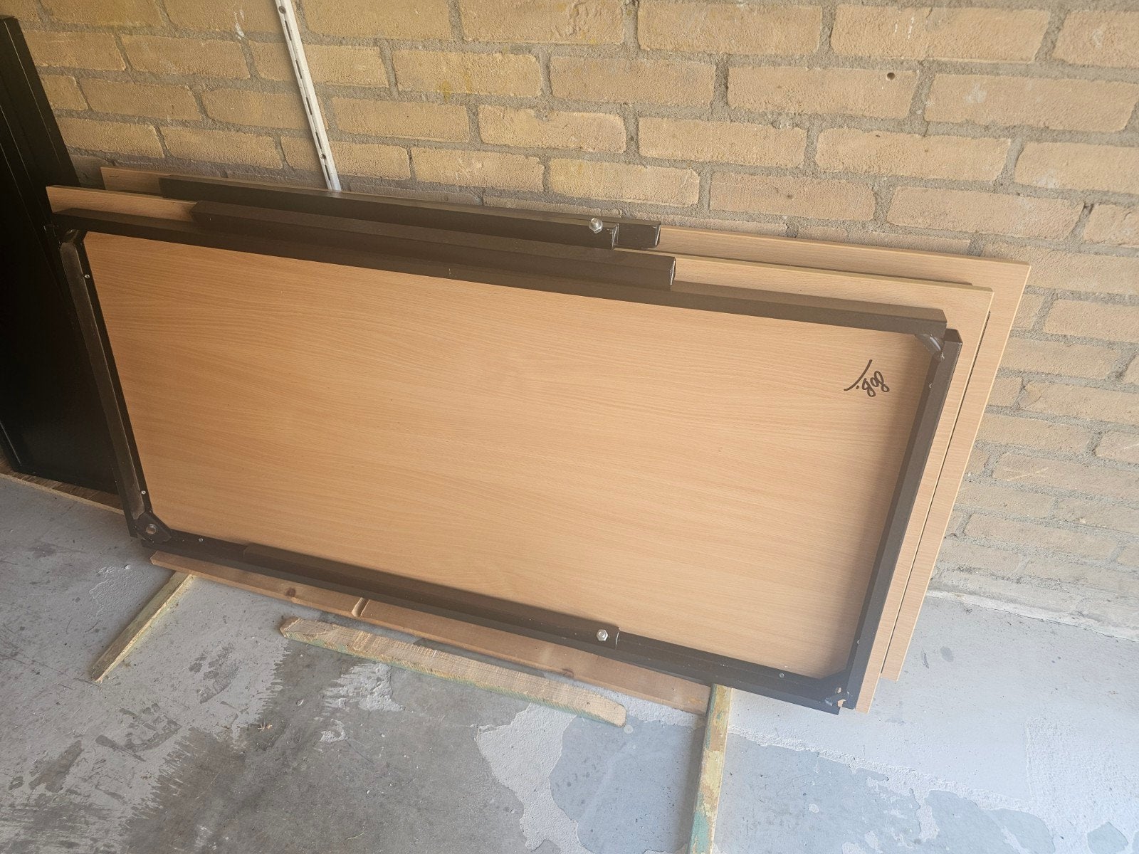Bureau, Ophalen, Zo goed als nieuw