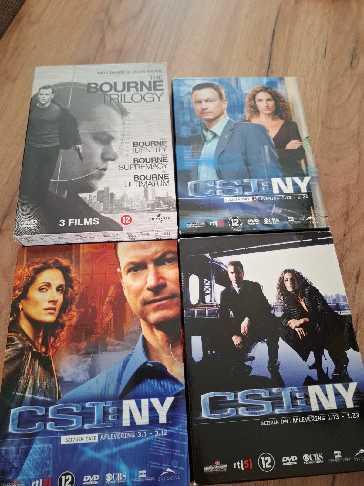 CSI: NY Seizoenen 1-3 & The Bourne Trilogie DVD Boxsets, Boxset, Actiethriller, Ophalen of Verzenden, Zo goed als nieuw