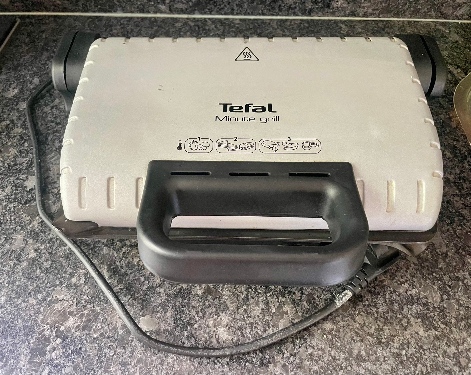 Tefal silver minute grill GC205012 / 9ZA-1718 model 6670 s1, Ophalen, Uitneembare platen, Gebruikt