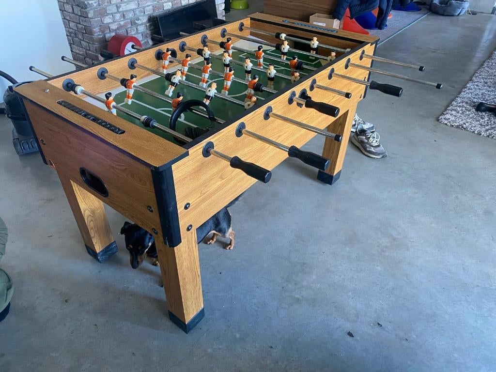 Voetbaltafel Nederland - Duitsland, Ophalen, Gebruikt, Hoog Heukelom 15, Info@onbekend.nl