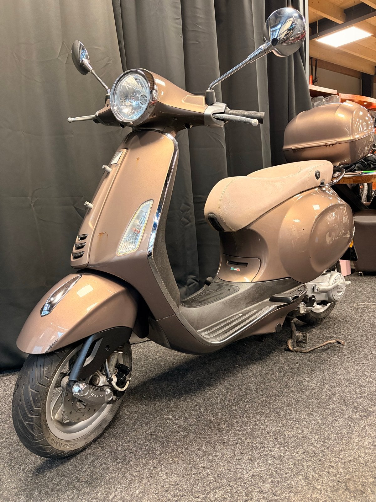 Piaggio Vespa Primavera - Geel Kenteken - Goed Onderhouden, Fietsen en Brommers, Scooters | Piaggio, Ophalen, Gebruikt, Overige modellen