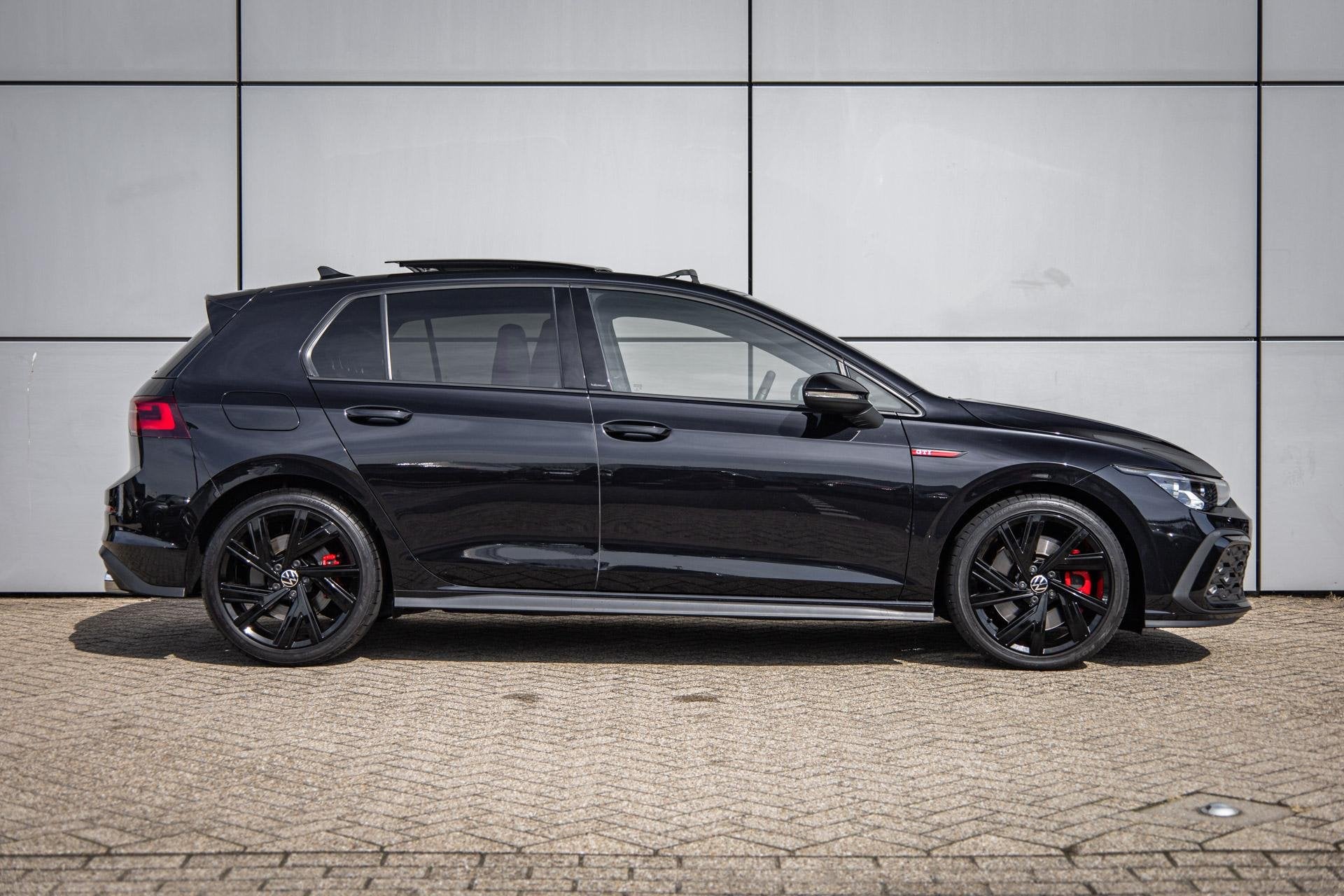 Volkswagen Golf GTI 2.0 TSI 245pk DSG | Panoramadak | Camera, 12 maanden, Stof, Gebruikt, Euro 6