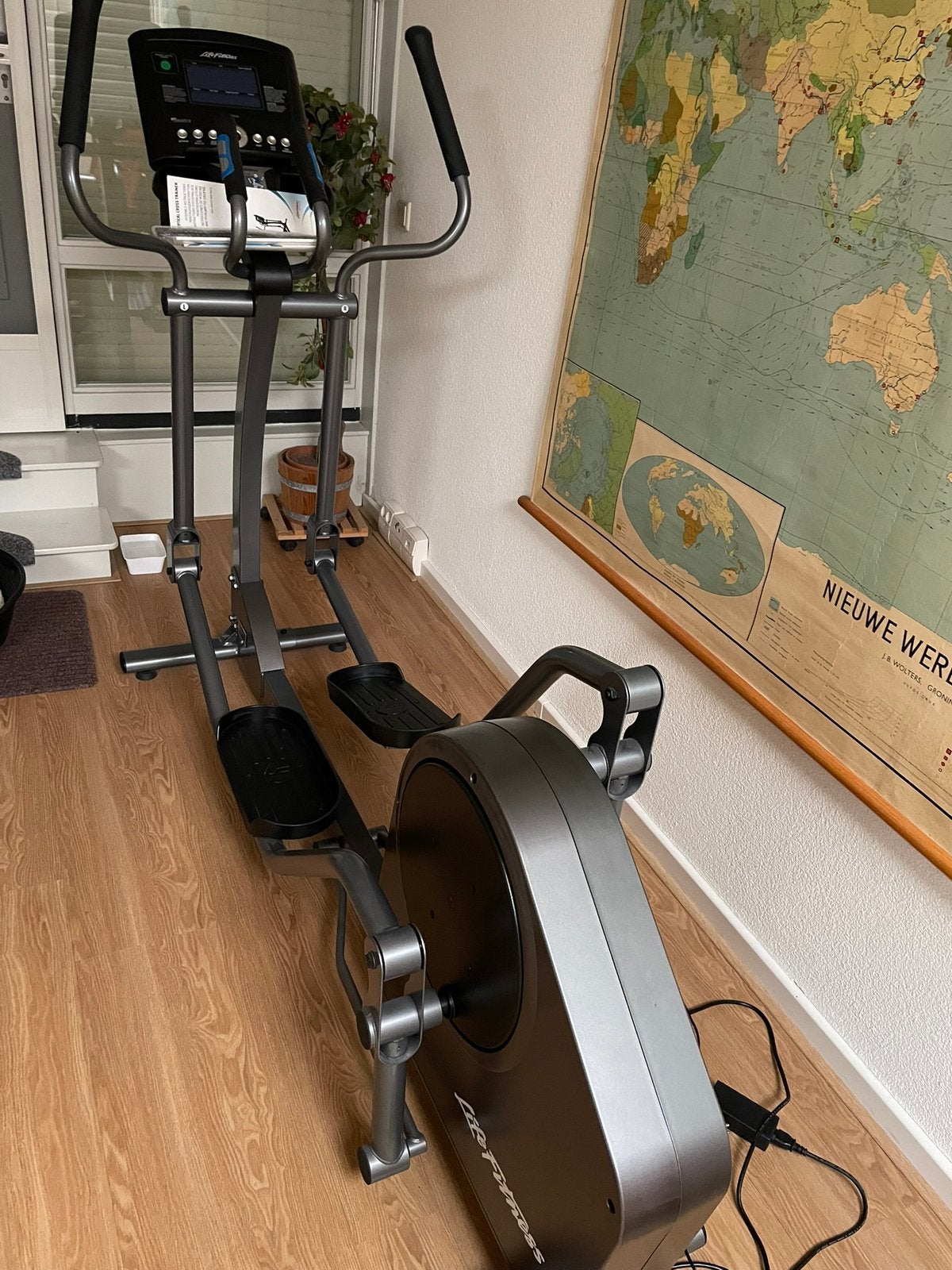 Cross-trainer E1 total-body elliptical cross-trainer, Ophalen, Zo goed als nieuw, Crosstrainer