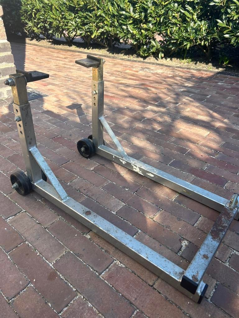 Paddock stand achter, Motoren, Ophalen, Gebruikt