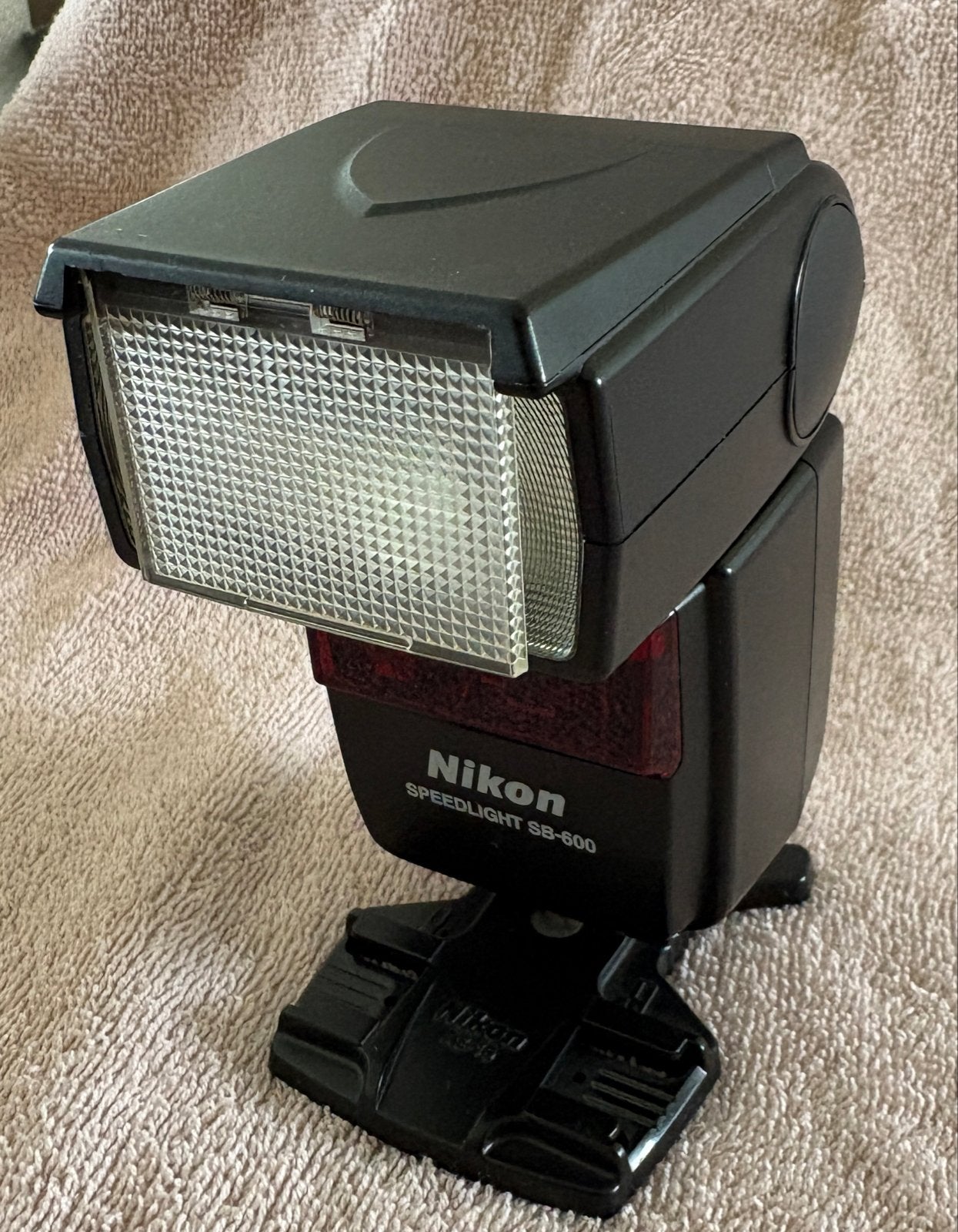 Nikon Speedlight SB-600 flitser, Ophalen of Verzenden, Gebruikt, Nikon, Kantelbaar