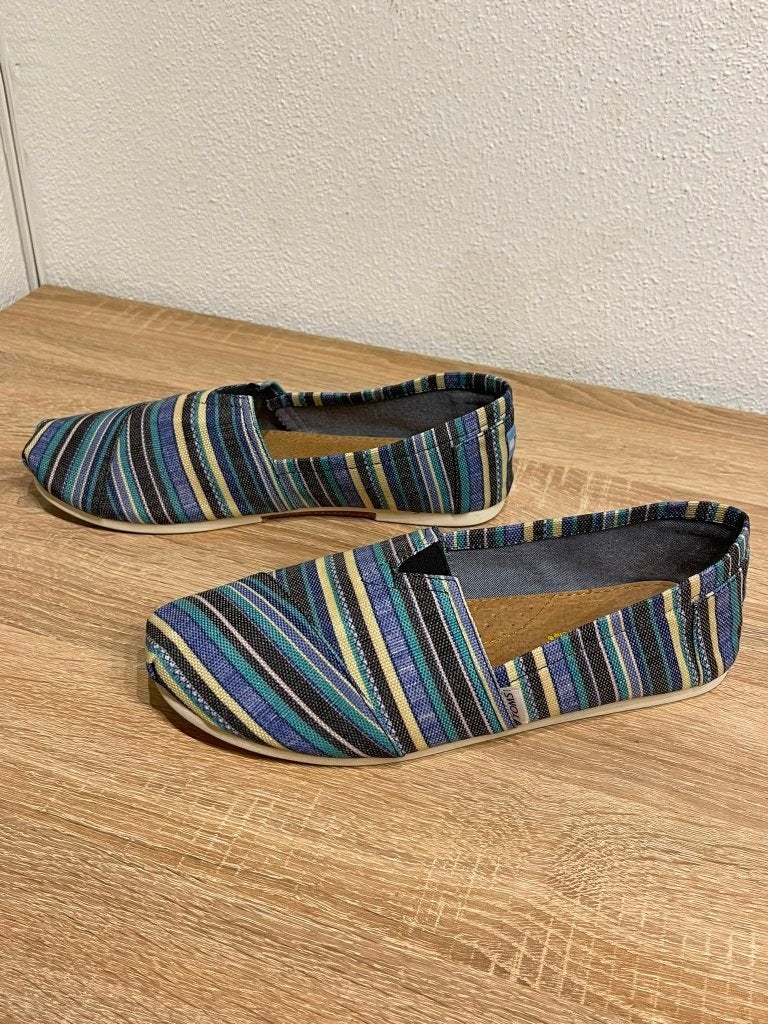 Mooie originele TOMS Alpargata Classic slip-ons in maat 44., Loafers, Blauw, Ophalen of Verzenden, Zo goed als nieuw