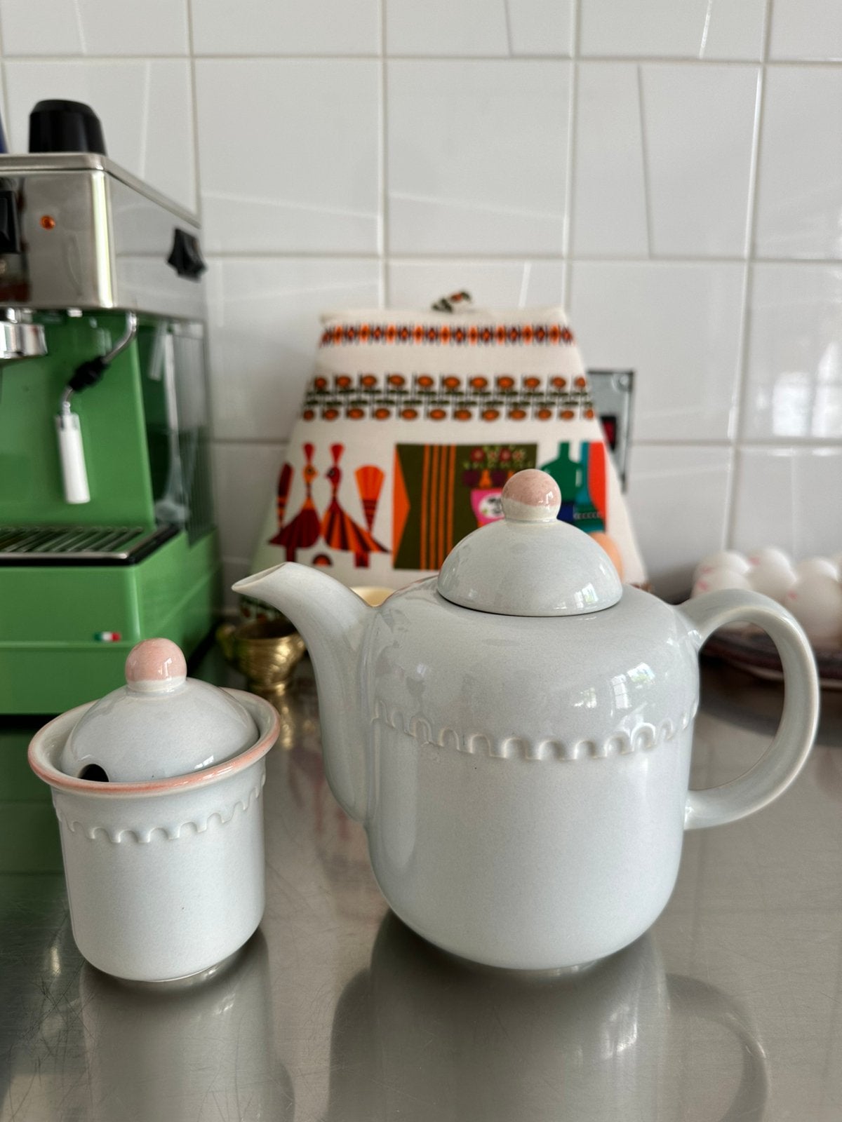 Pottery Potterie Huizen De Driehoek Theepot Suikerpot, Antiek en Kunst, Antiek | Keramiek en Aardewerk, Ophalen of Verzenden