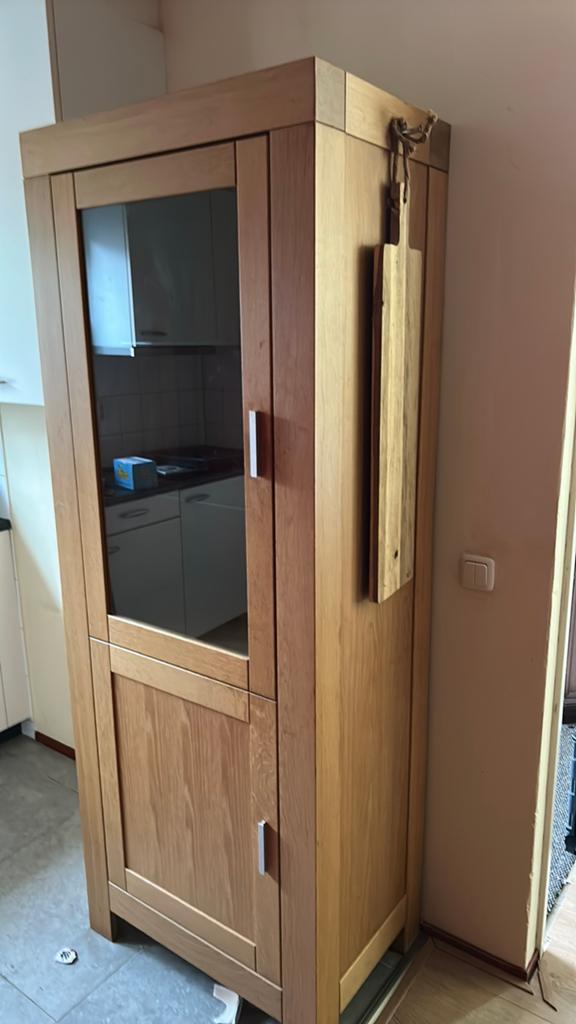 Houten vitrinekast met glazen deur, Huis en Inrichting, Kasten | Vitrinekasten, Ophalen, Gebruikt, 50 tot 100 cm, 150 tot 200 cm