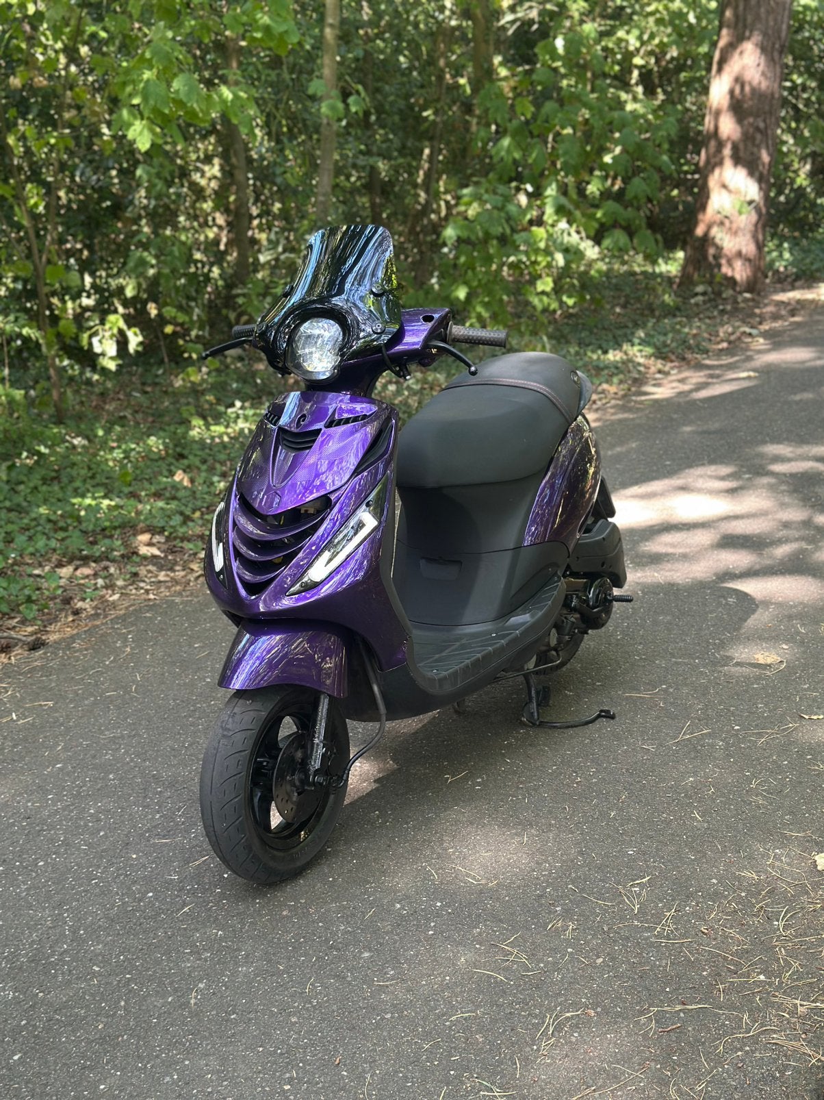 PIAGGIO ZIP | GEEL KENTEKEN | MYSTIC PURPLE, Fietsen en Brommers, Scooters | Vespa, Ophalen of Verzenden, Zo goed als nieuw, Benzine