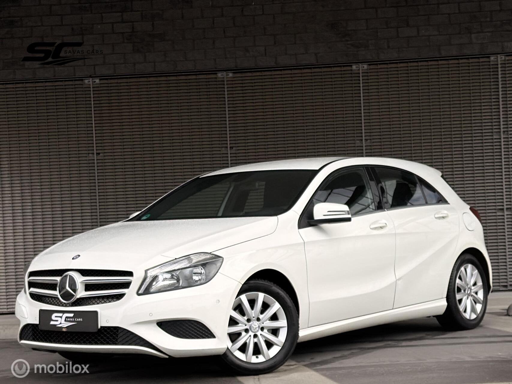 Mercedes A-klasse 180 Prestige|Camera|2xParkeerSensoren|airc, Auto's, Voorwielaandrijving, Gebruikt, Euro 6, 4 cilinders