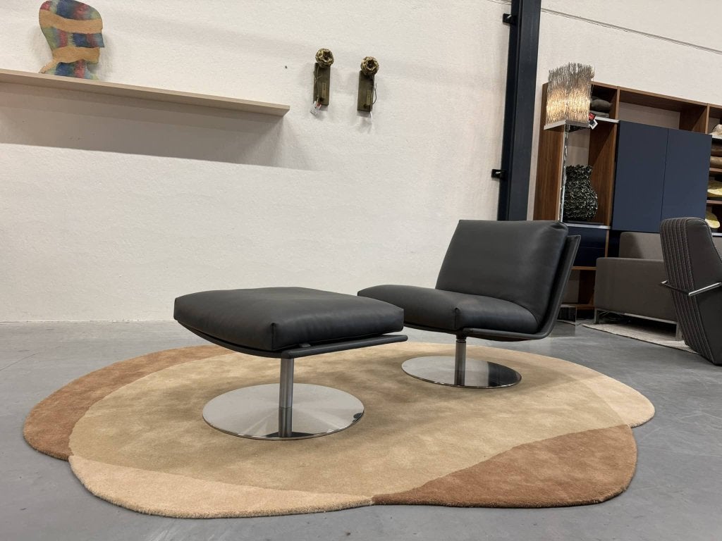 Nieuw Leolux Kudo Fauteuil met poef leer design stoel, Leolux, Info@leolux.nl, Nieuw, Ophalen of Verzenden