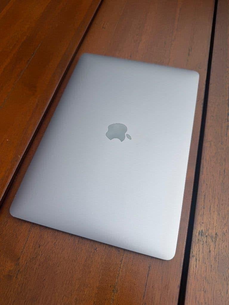MacBook Air i5 13" (A1932) 256GB SSD (uitstekende staat!), Computers en Software, 256 GB, Qwerty, 8 GB, 13 inch