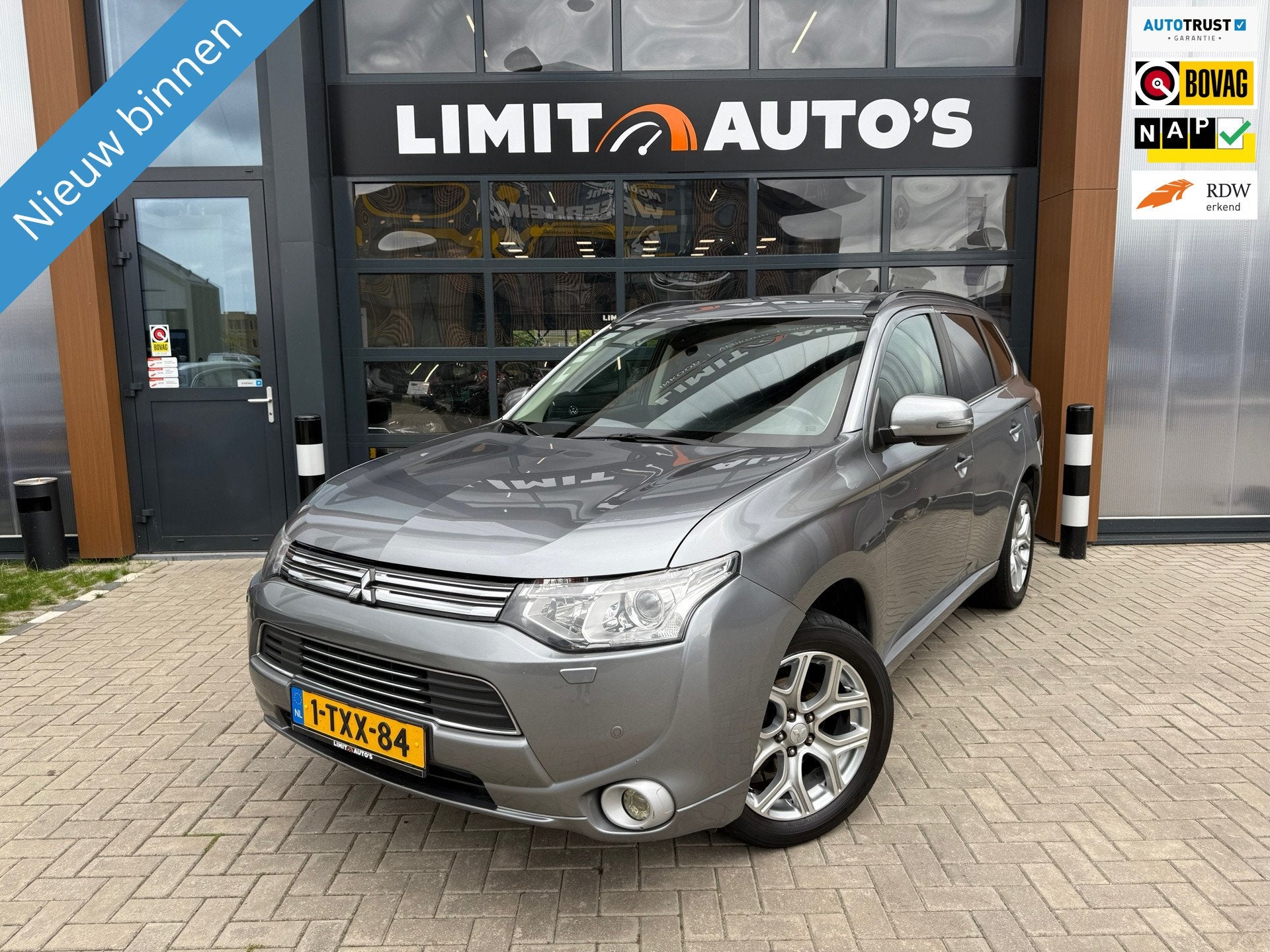 Mitsubishi Outlander 2.0 PHEV instyle+/Schuifdak/Keyless/Xen, Auto's, 4 cilinders, Vierwielaandrijving, Hybride Elektrisch/Benzine