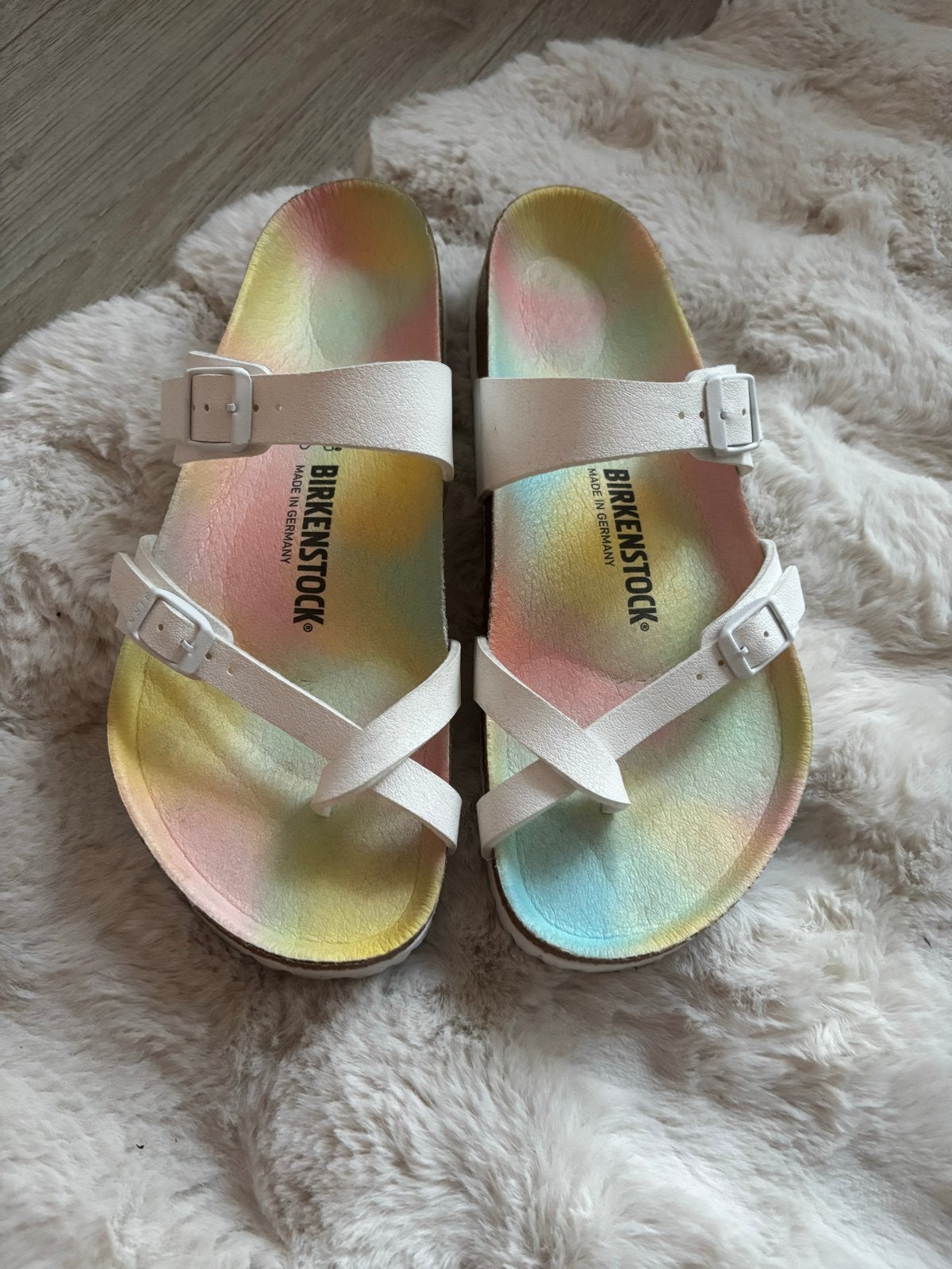 Birkenstock Mayari slippers met regenboogzool, maat 42, Ophalen of Verzenden, Nieuw, Wit, Slippers