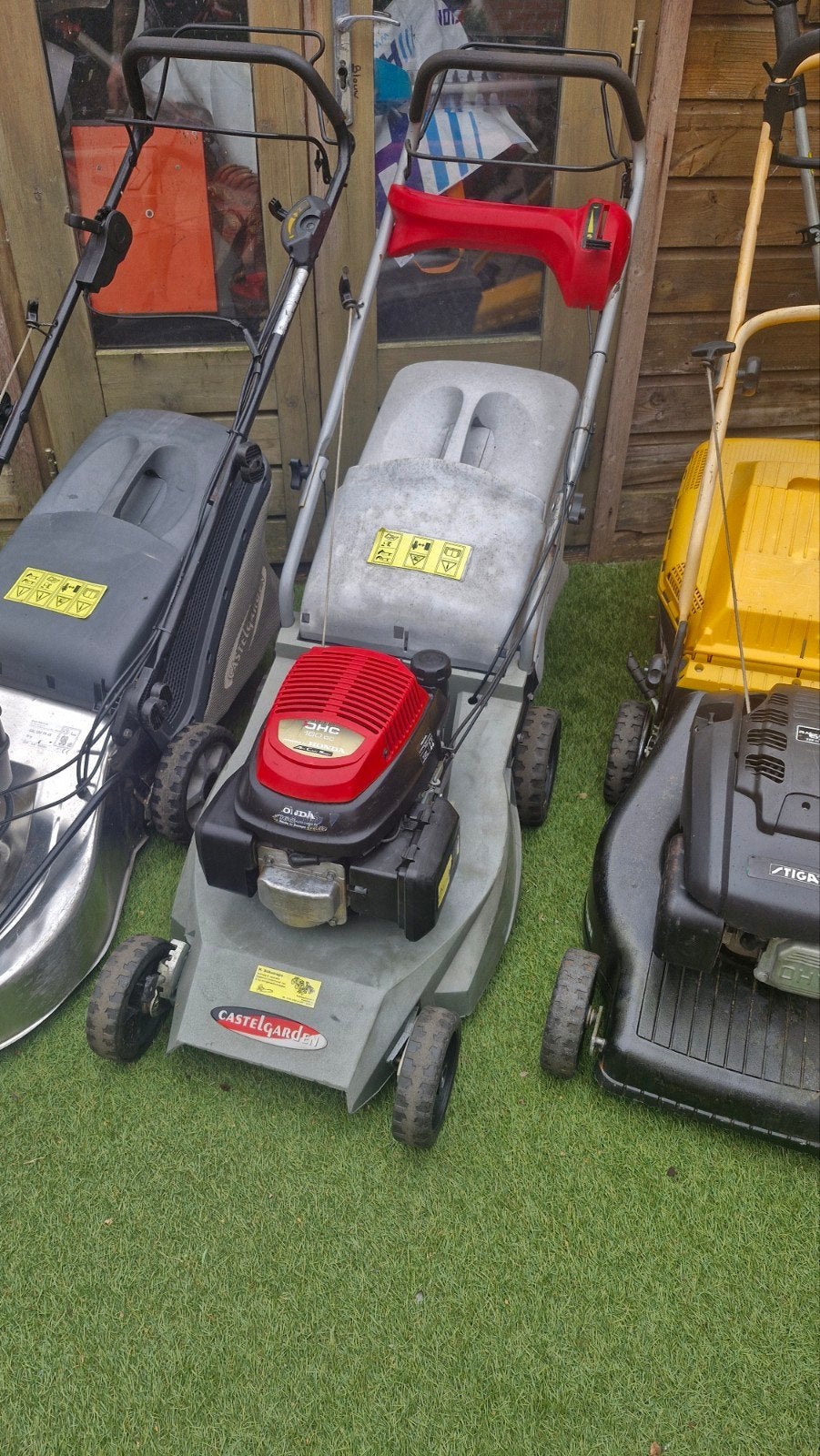 3x aangedreven motormaaiers 125 euro per stuk, Tuin en Terras, Grasmaaiers, Ophalen
