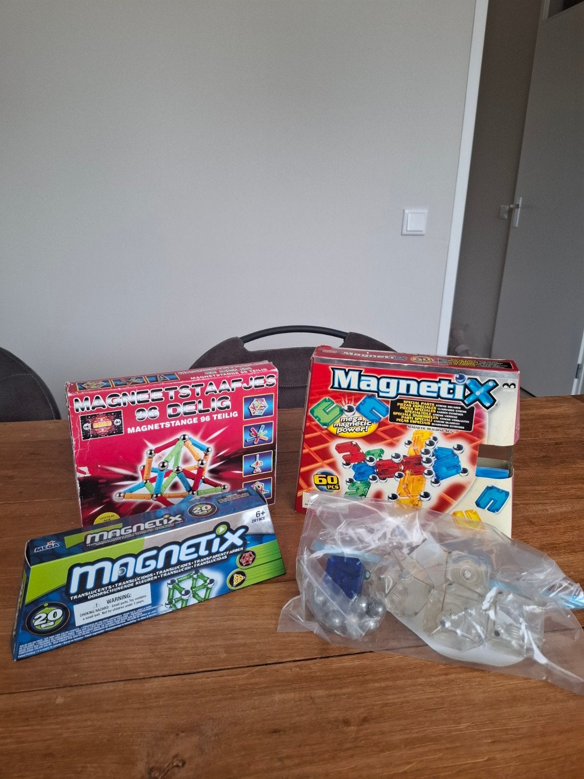 Magnetix Bouwsets - 3 dozen met magnetisch speelgoed, Ophalen of Verzenden, Zo goed als nieuw, Overige merken