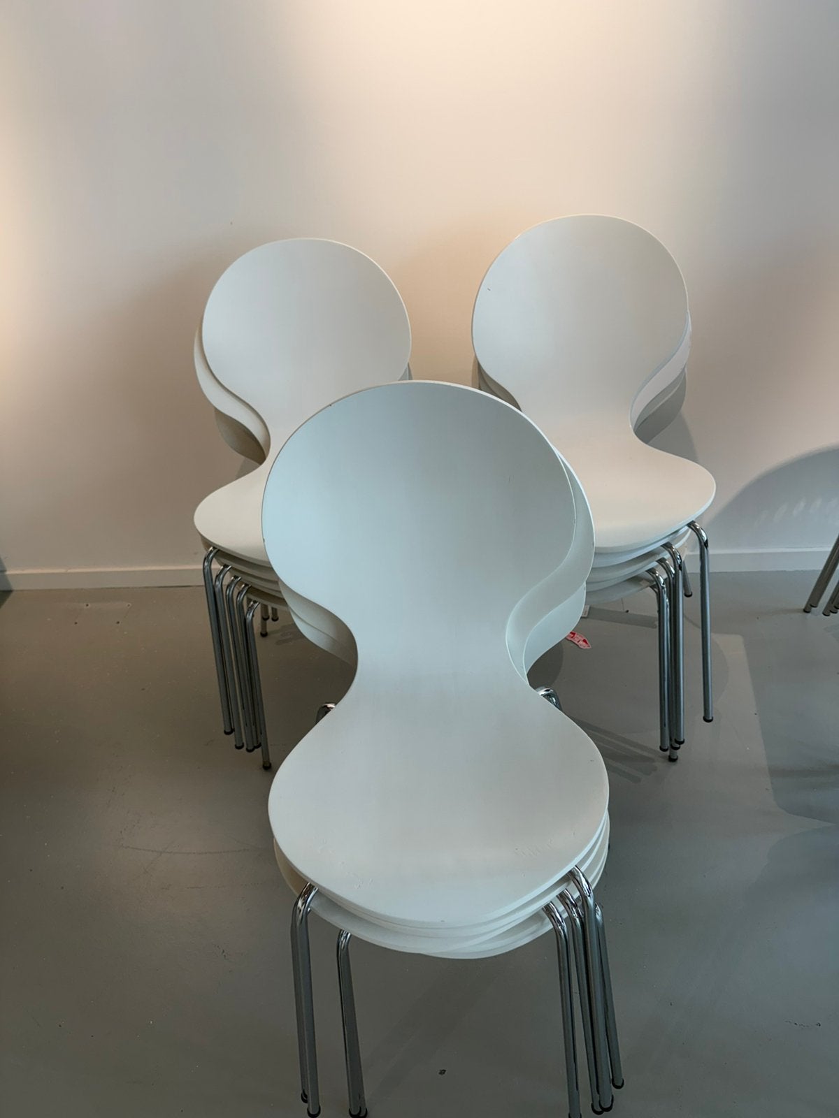 Stoelen wit 15, Huis en Inrichting, Ophalen, Zo goed als nieuw, Wit, Vijf, Zes of meer stoelen