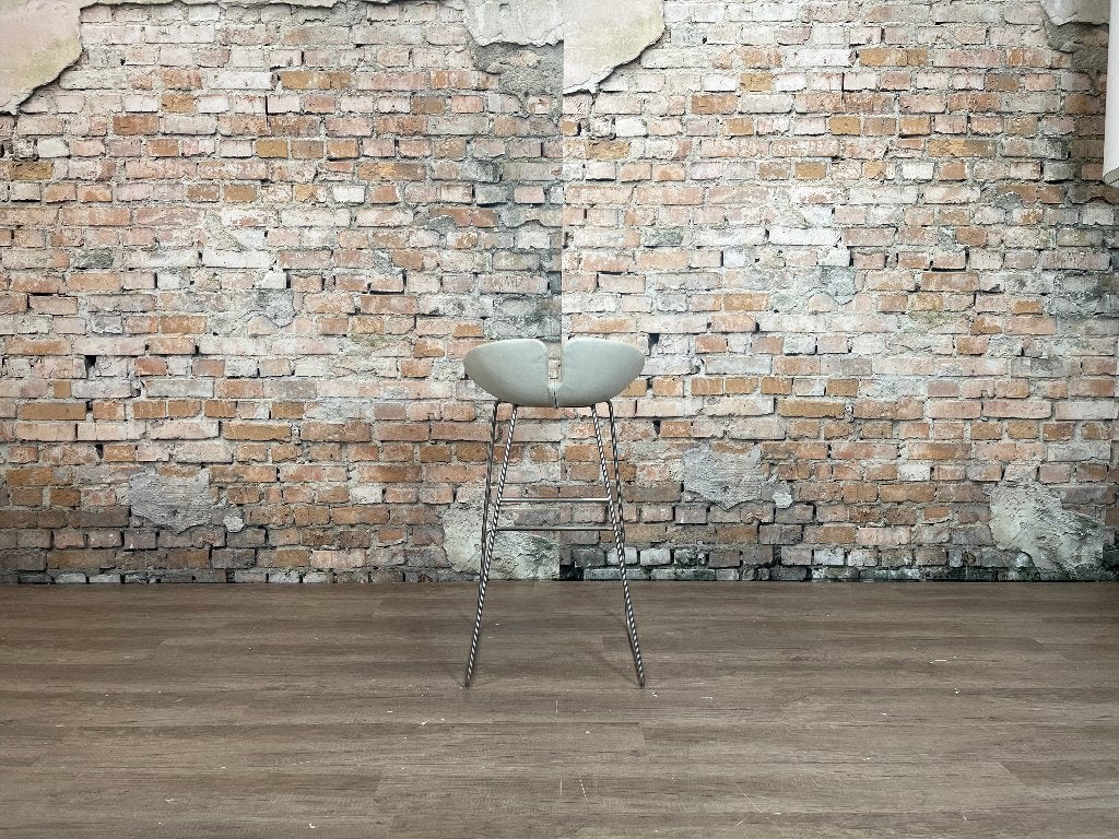 Moroso Fjord Barkruk – Witbeige leer | Patricia Urquiola, Ophalen, 60 tot 90 cm, Zo goed als nieuw, Leer