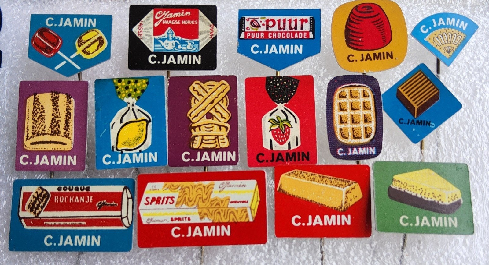15 Vintage C. Jamin Speldjes - Snoep en Koek Reclame, Ophalen of Verzenden, Gebruikt, Overige onderwerpen, Speldje of Pin