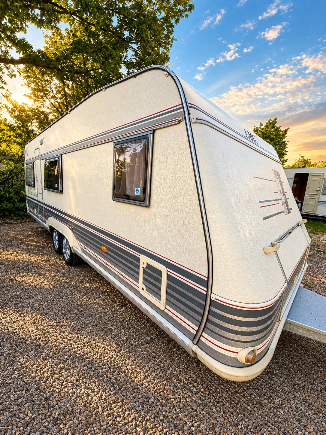 Caravan lmc 660, Rondzit, Particulier, Stabilisator, Tot en met 4