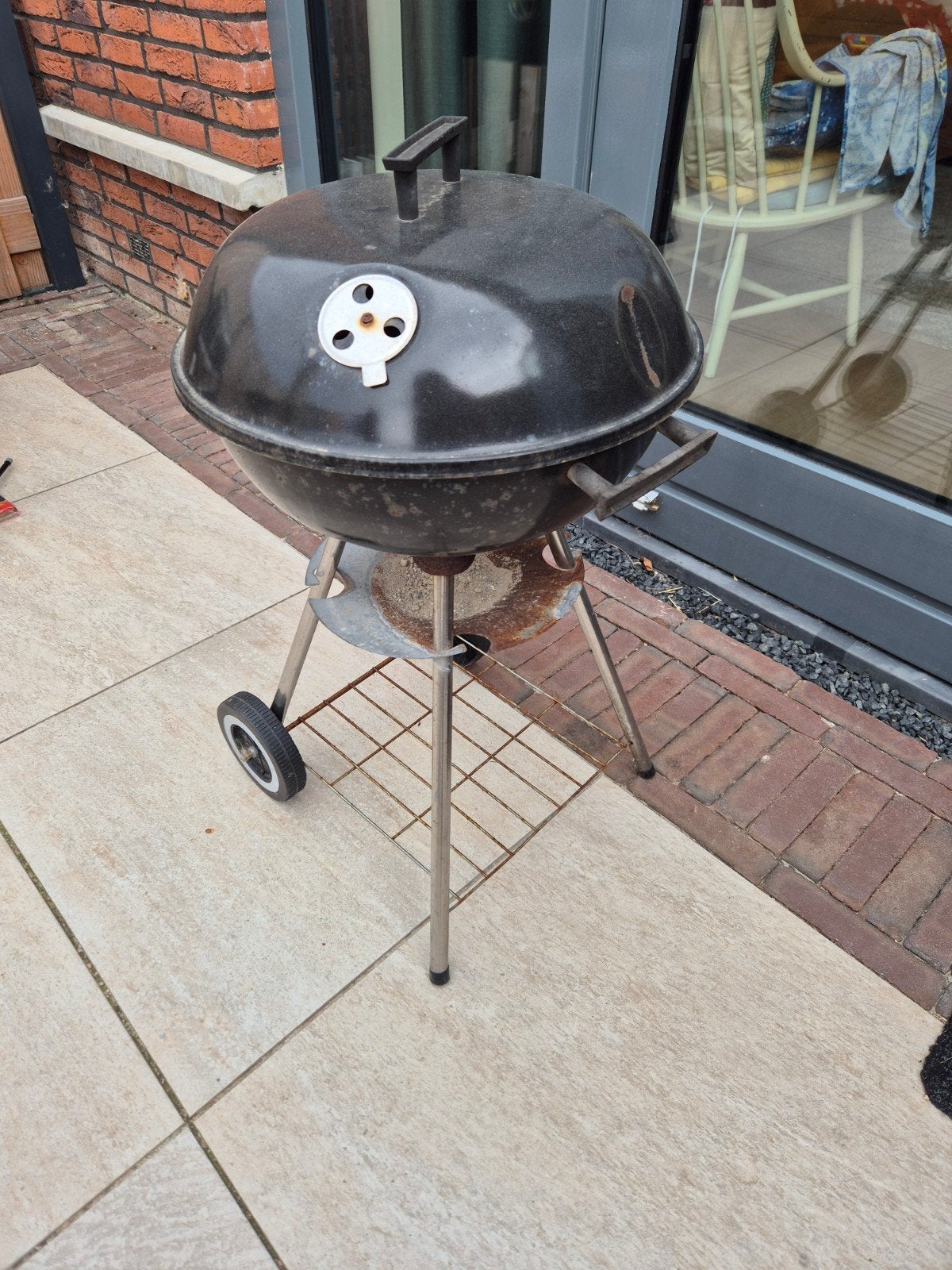 Gratis gebruikte BBQ - Perfect voor zomerse avonden!, Ophalen of Verzenden, Gebruikt, Onbekend