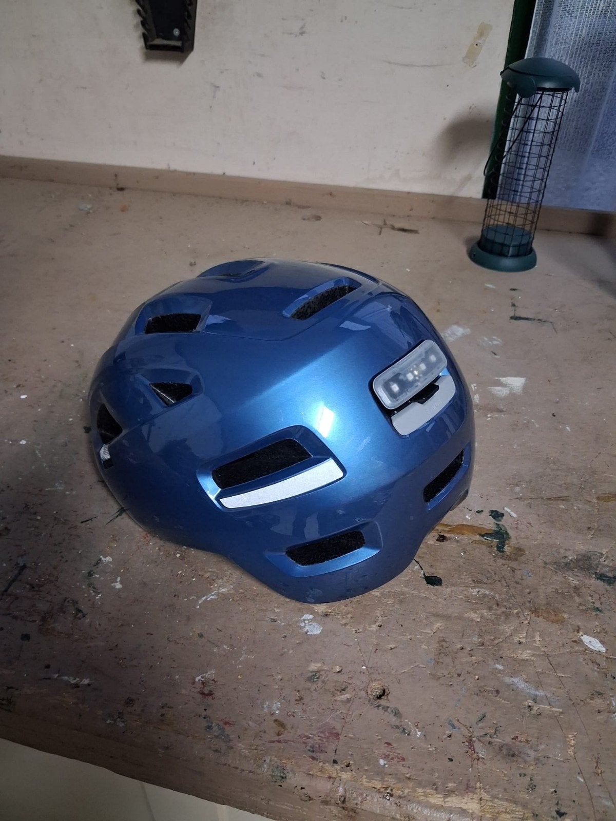 Fietshelm met LED-verlichting - Blauw, Fietsen en Brommers, Fietsaccessoires | Fietshelmen, Ophalen, Zo goed als nieuw, L, Heer
