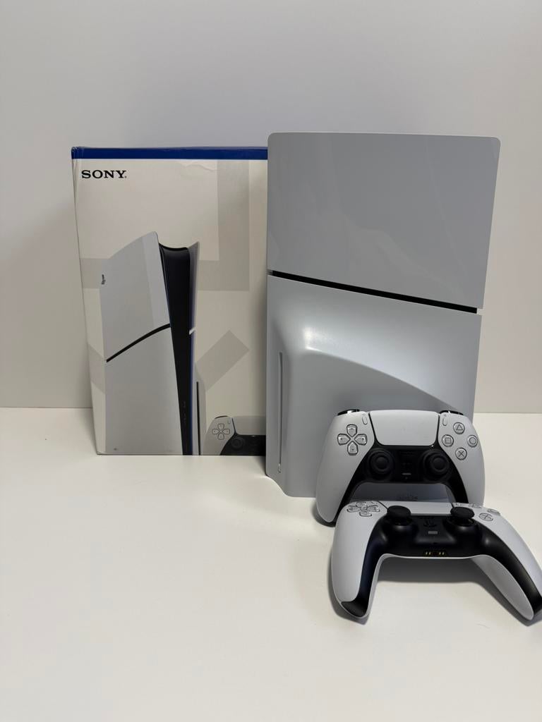 PS5 Slim Disc 1TB met 2 controllers en doos, Spelcomputers en Games, Spelcomputers | Sony PlayStation 5, Zo goed als nieuw, Ophalen