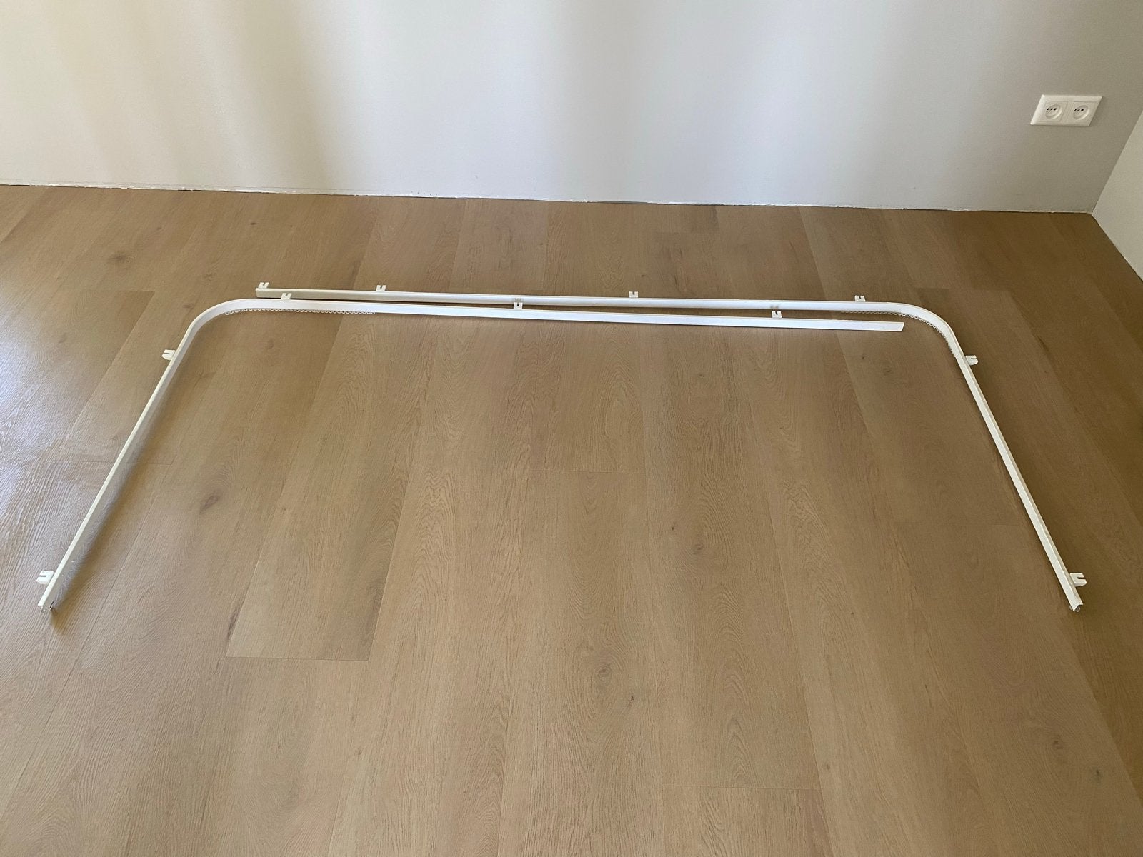 Gordijnrails - 2x 168cm breed, 58cm diep, Ophalen, Gebruikt, Wit, 200 cm of meer