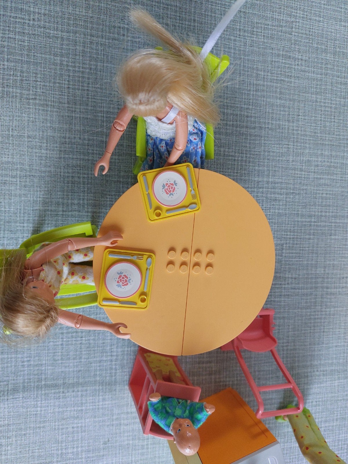 Meisjes lego bevat een keuken en eettafel set, Kinderen en Baby's, Ophalen of Verzenden, Barbie
