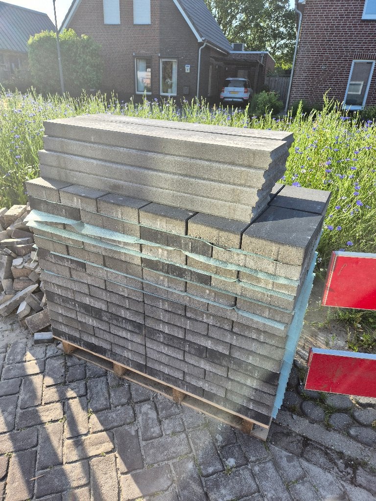 Nieuwe tegels inclusief 7 opsluitbanden, Tuin en Terras, Tegels en Klinkers, Ophalen, Nieuw, 10 m² of meer, Beton