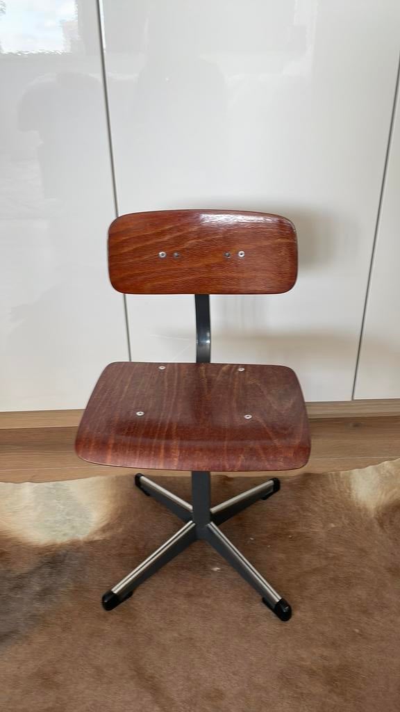 Houten peuterstoeltje, Kinderen en Baby's, Kinderkamer | Tafels en Stoelen, Ophalen, Gebruikt, Stoel(en)
