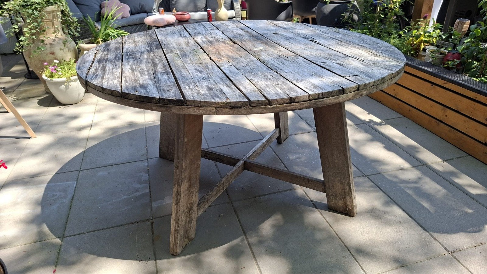 Ronde houten tuintafel - 140 cm diameter, Tuin en Terras, Ophalen of Verzenden, Gebruikt, Rond, Hout
