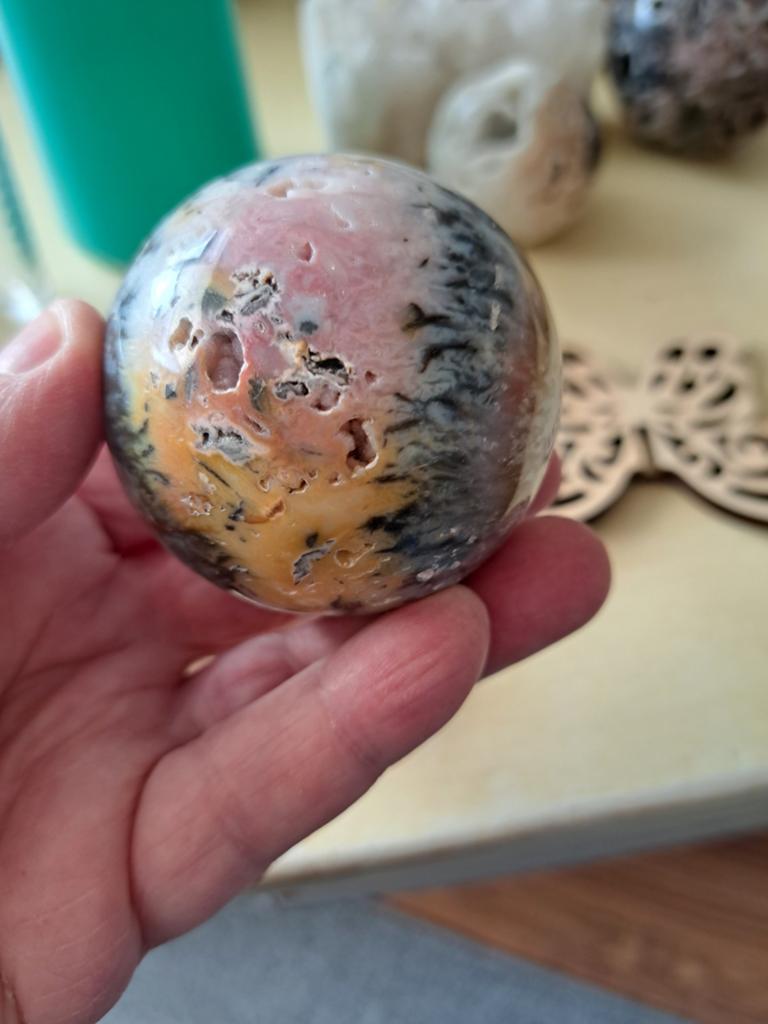 Mooie bol natuurlijke steen, Verzamelen, Mineralen en Fossielen, Ophalen of Verzenden