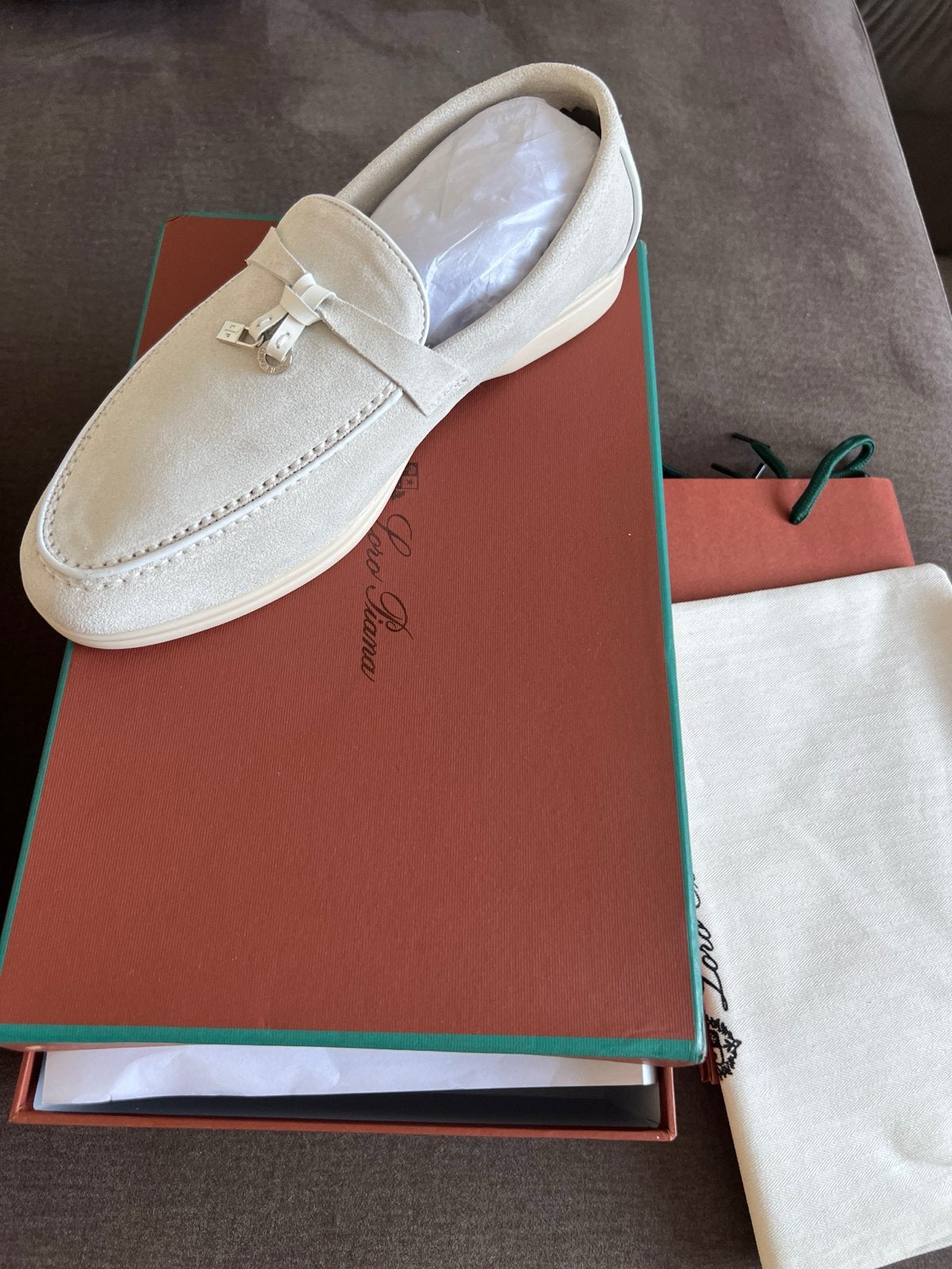 Loro Piana Dames Instappers - Nieuw - Maat 39, Kleding | Dames, Schoenen, Ophalen of Verzenden, Nieuw, Beige, Instappers
