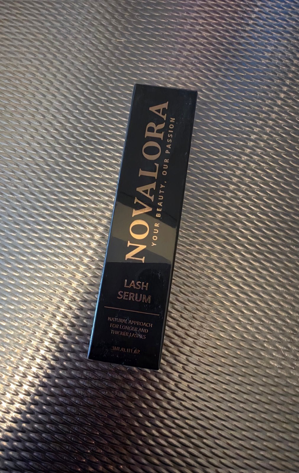 Novalora Lash Serum - Voor langere en vollere wimpers, Ophalen of Verzenden, Nieuw, Ogen, Toebehoren