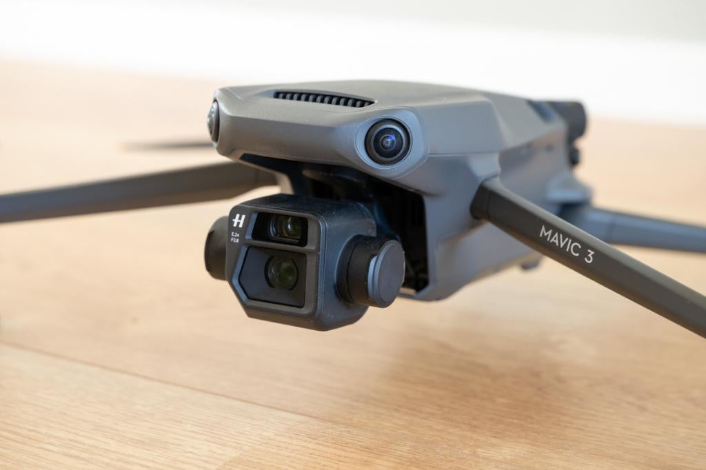 DJI Mavic 3 Fly More Combo + extra's, Audio, Tv en Foto, Drones, Zo goed als nieuw, Cameradrone, Topkwaliteit, DJI, 250 tot 900 gram