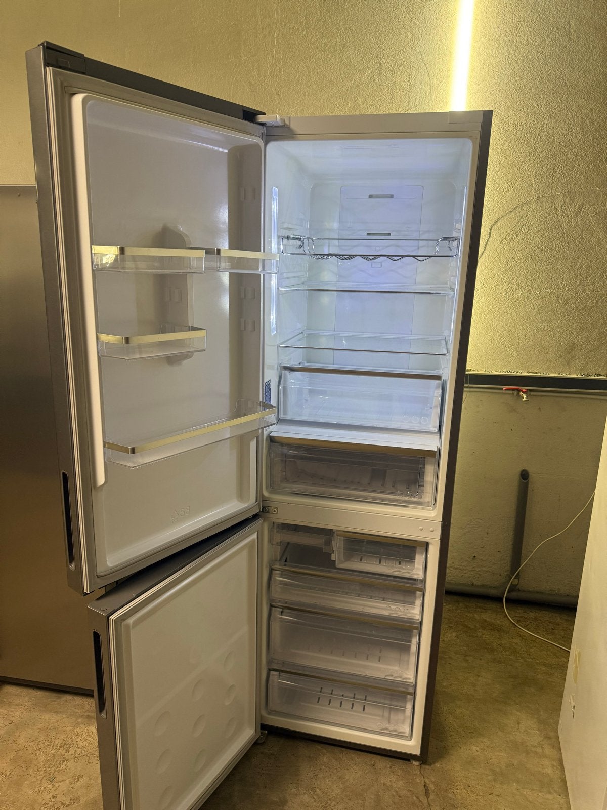 Samsung Koelvriescombinatie NoFrost A+++, Witgoed en Apparatuur, Koelkasten en IJskasten, Ophalen, Gebruikt, 200 liter of meer