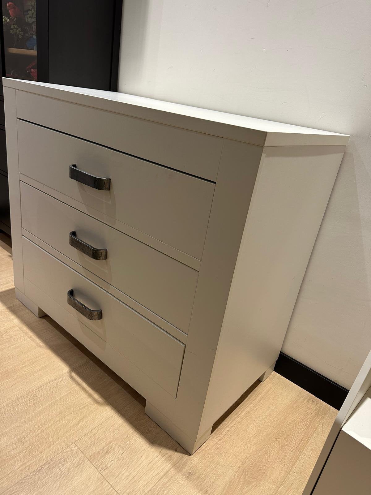 Kleding kast en commode, Huis en Inrichting, Ophalen, 100 tot 150 cm, Zo goed als nieuw, 150 tot 200 cm