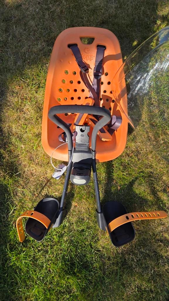 Yepp Mini Fietsstoeltje Voorop met Windscherm - Oranje, Ophalen, Voetsteuntjes, Yepp, Voorzitje