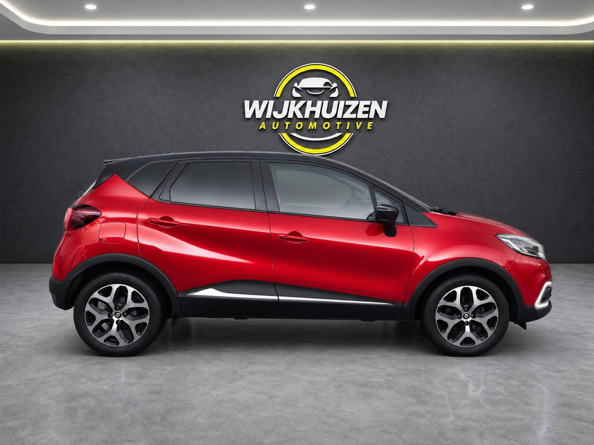 Renault Captur 1.2 TCe Limited Automaat met Led ! Camera ! C, Auto's, Dealer onderhouden, Stof, Gebruikt, Zwart