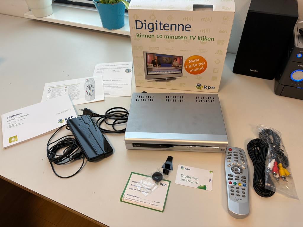 KPN Digitenne compleet pakket nieuw in doos!, Ophalen of Verzenden, Nieuw, Decoder