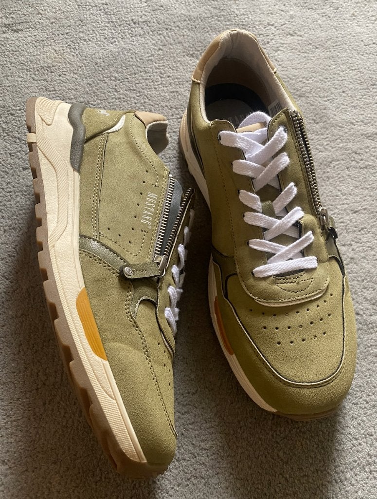 Mustang sneakers links 45 rechts 43 - ongelijk paar, Overige kleuren, Ophalen of Verzenden, Sneakers of Gympen, Zo goed als nieuw