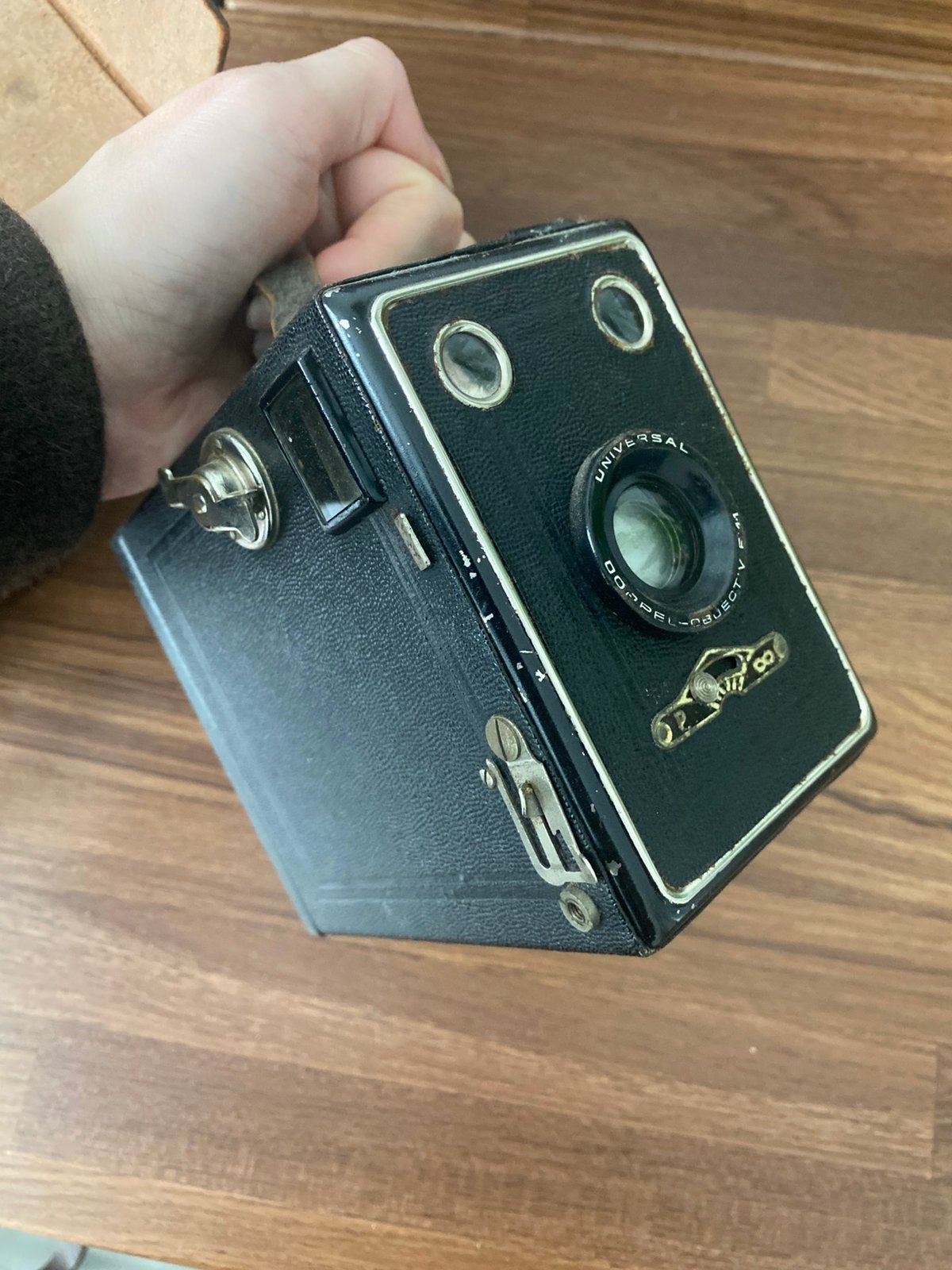 (Balda Mickey?) Vintage box camera ‘Universal’ + leren tas, Audio, Tv en Foto, Fotocamera's Analoog, Ophalen of Verzenden, Gebruikt