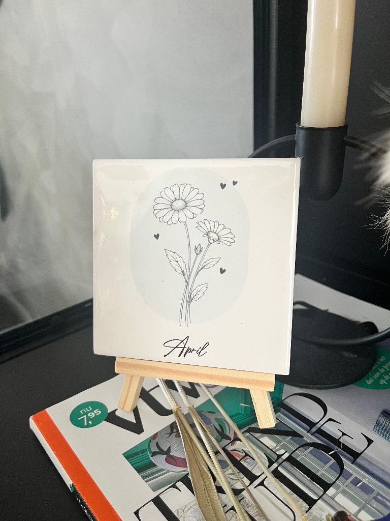 Tegeltje met print 10x10cm - Geboortebloem April, Huis en Inrichting, Woonaccessoires | Wanddecoraties, Steen/keramiek, Ophalen of Verzenden