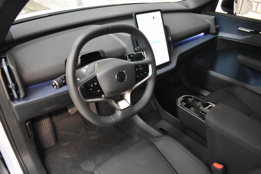 Volvo EX30 HEICO Single Extended Plus 272pk/69kWh (bj 2025), Auto's, Automaat, Gebruikt, EX30, Blauw