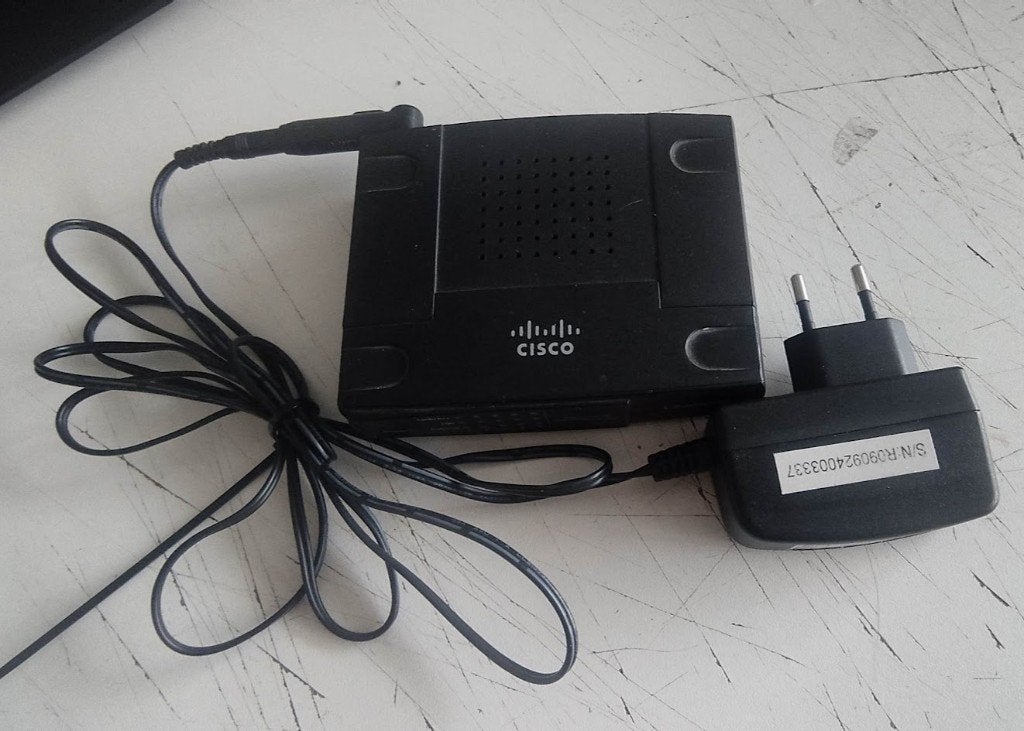 Cisco Linksys Switch,  5 poorten., Ophalen of Verzenden, Gebruikt, Router, Cisco