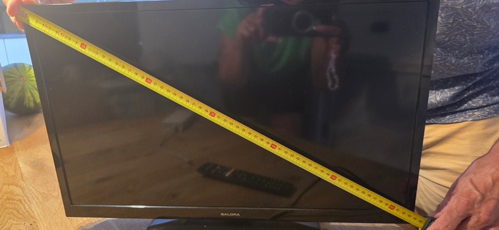 Salora Smart TV - Compacte LED TV met Smart functionaliteit, Ophalen