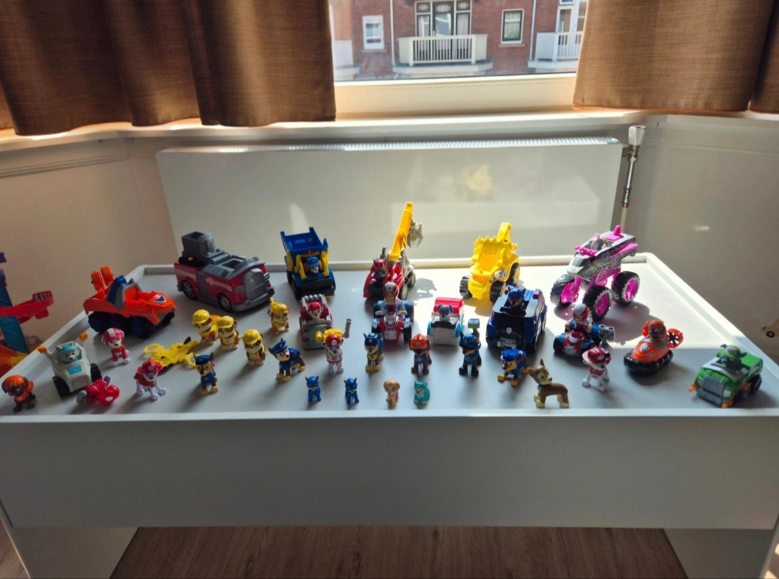 Grote Paw Patrol collectie met voertuigen en figuren, Ophalen, Gebruikt