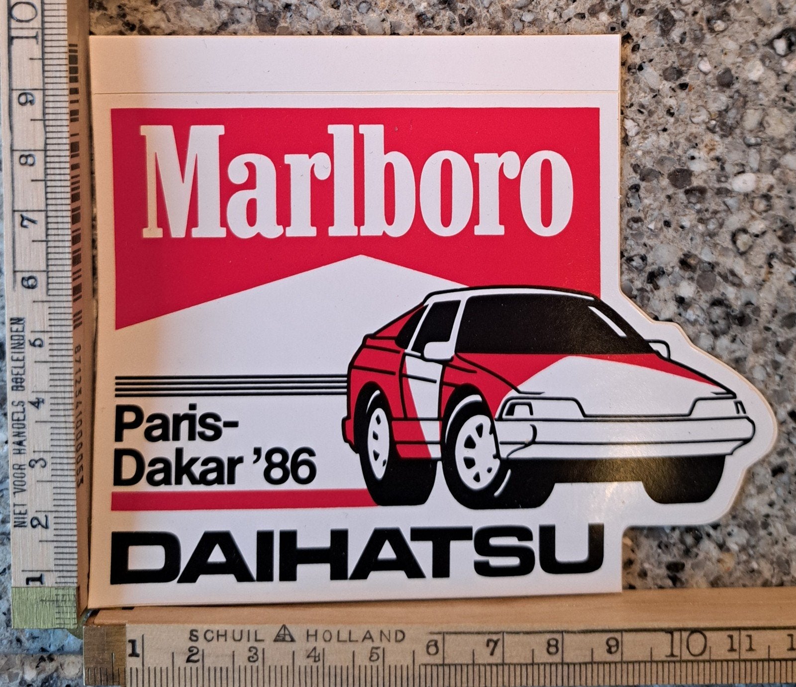 Vintage sticker Marlboro Daihatsu Parijs Dakar rally 1986, Ophalen of Verzenden, Zo goed als nieuw, Auto of Motor