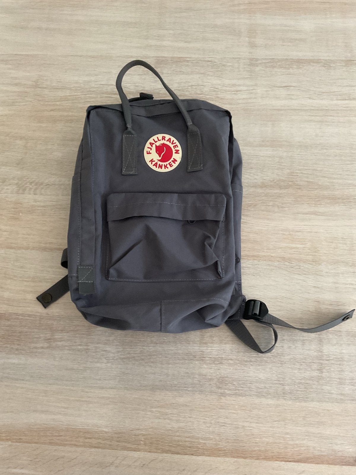 Fjällräven Kånken rugzak grijs - Zo goed als nieuw, Overige merken, 25 tot 40 cm, Ophalen of Verzenden, Zo goed als nieuw